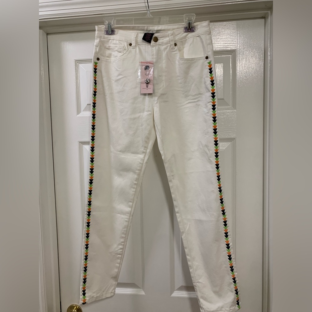 Isabel Hayley white embroidered jeans, NWT